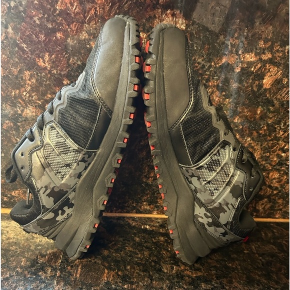 Avia Avi-Ultra Mens Trail Running Shoes Size 10x Black/Red/Camo. main image 8
